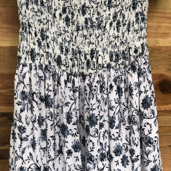 Kendall & Kylie Summer Dress - Picture 3 of 5